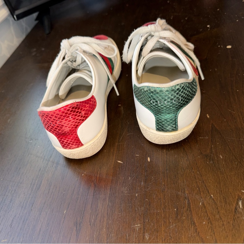 Authentic Gucci White Sneakers with Red Heart Details - Picture 3 of 4